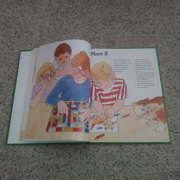 Vintage Leggo Book - Picture 5 of 5